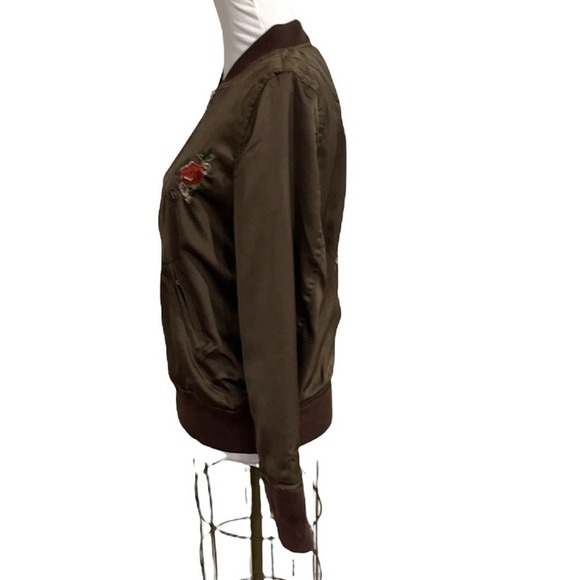 NWOT Olivaceous Floral Embroidered Brown Satin Bomber Jacket SZ L - Picture 5 of 8